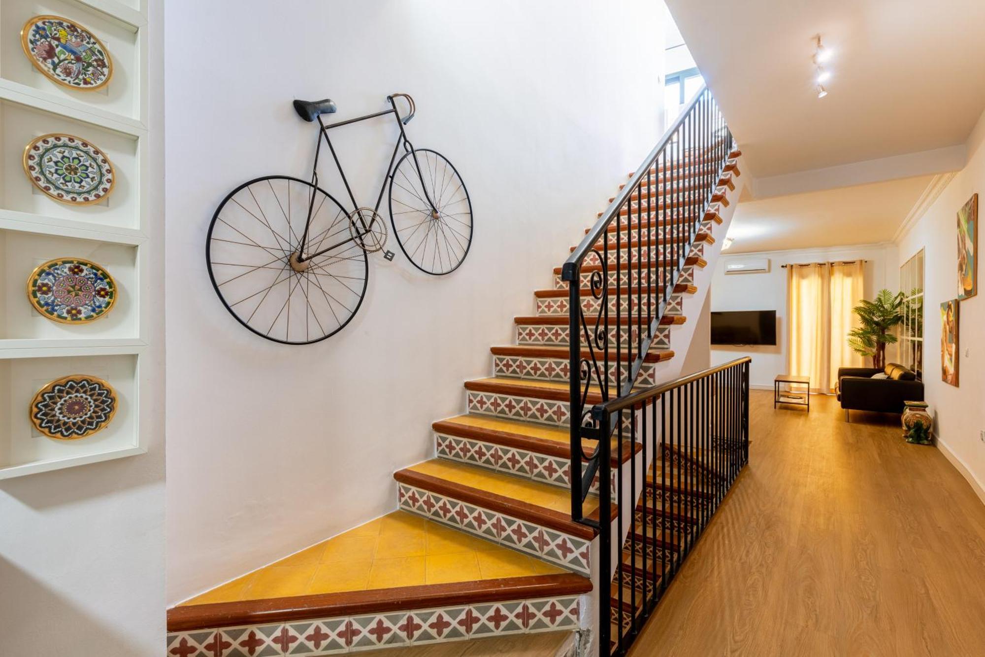 House Sevillana Parking エクステリア 写真